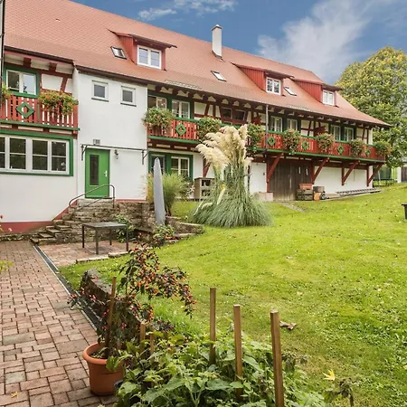 アパート Risthof 2